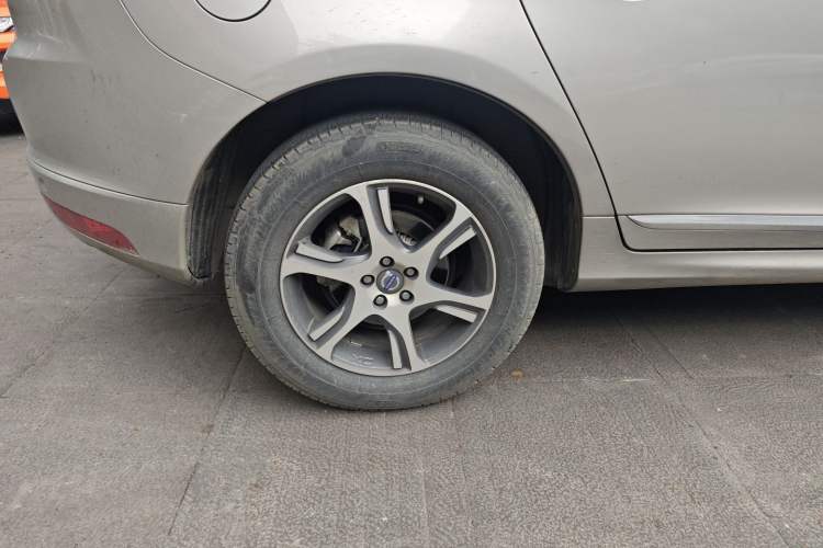 Used Volvo XC60 2014 Restyled T5 Zhiya Edition Exterior 8
