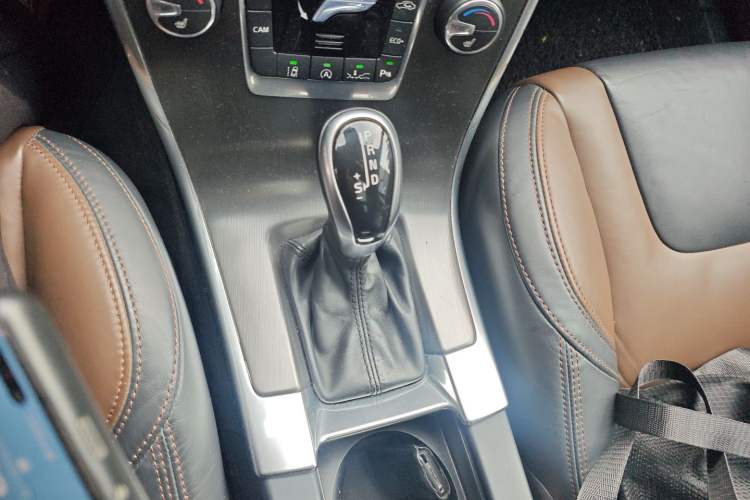 Used Volvo XC60 2014 Restyled T5 Zhiya Edition Gear Lever
