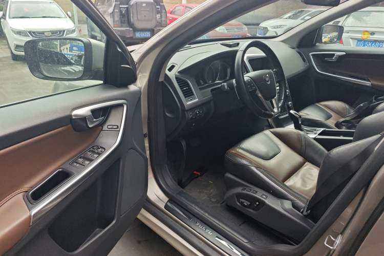 Used Volvo XC60 2014 Restyled T5 Zhiya Edition Interior 3