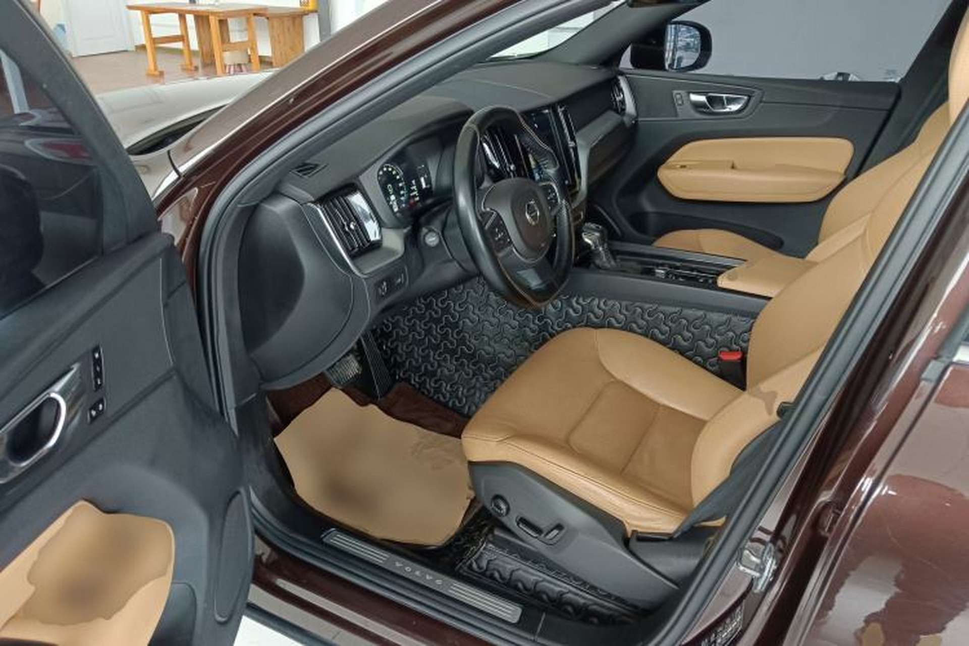 Used Volvo XC60 2019 T5 4x4 Smart Edition China V Standard Driver Seat