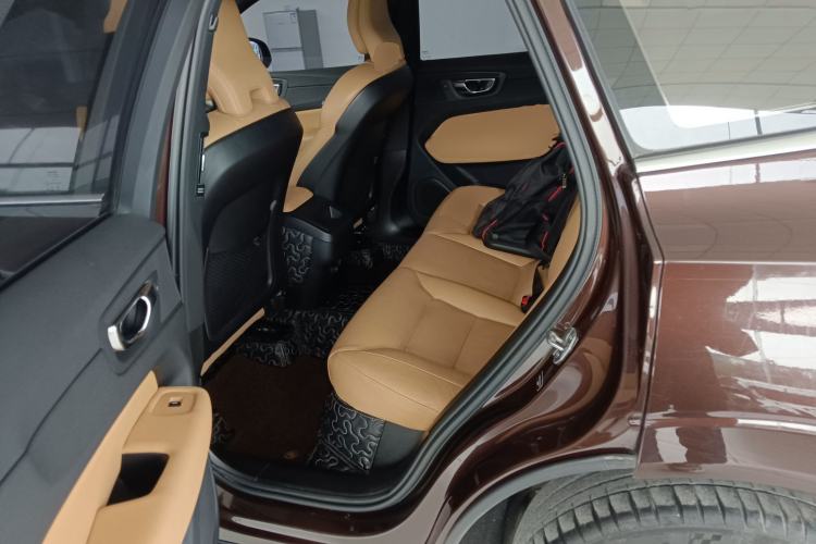 Used Volvo XC60 2019 T5 4x4 Smart Edition China V Standard Left Rear Seat