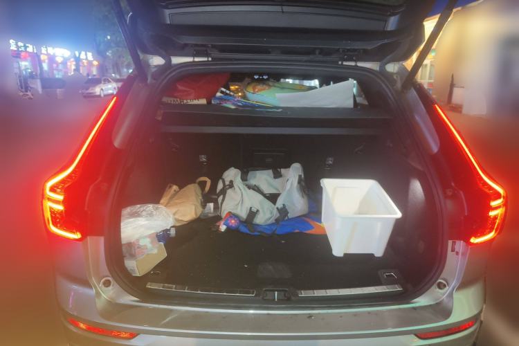 Used Volvo XC60 2023 B5 4x4 Smart Luxury Edition Trunk