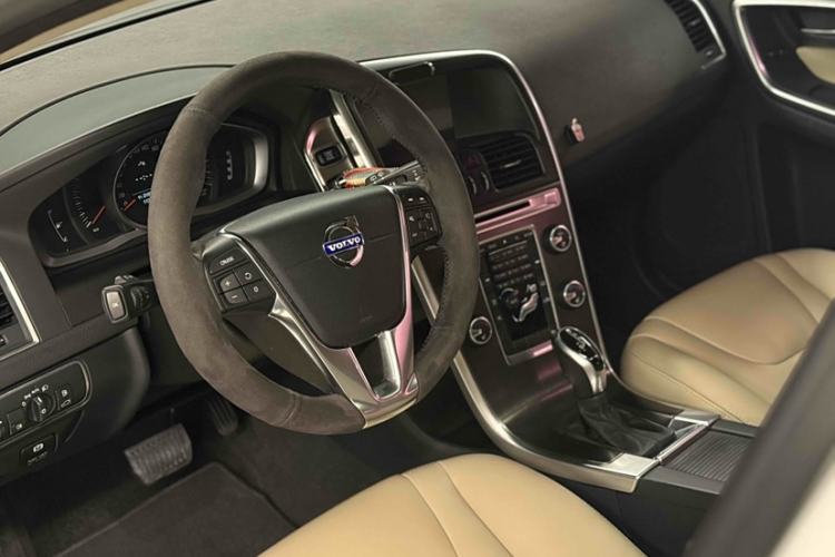 Used Volvo XC60 2014 T5 Zhiyi Edition Interior 14