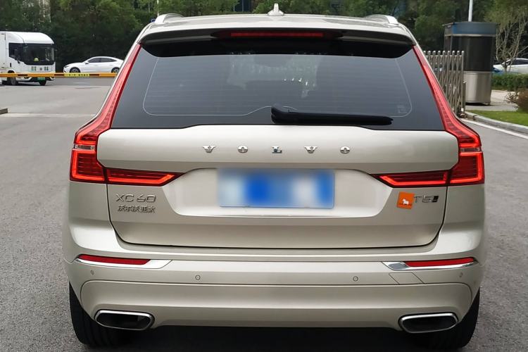 Used Volvo XC60 2021 T5 4x4 Smart Luxury Edition Exterior 4