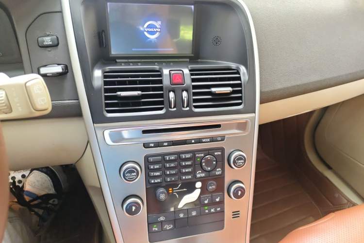 Used Volvo XC60 2009 T6 AWD Zhiya Edition Audio And AC Panel