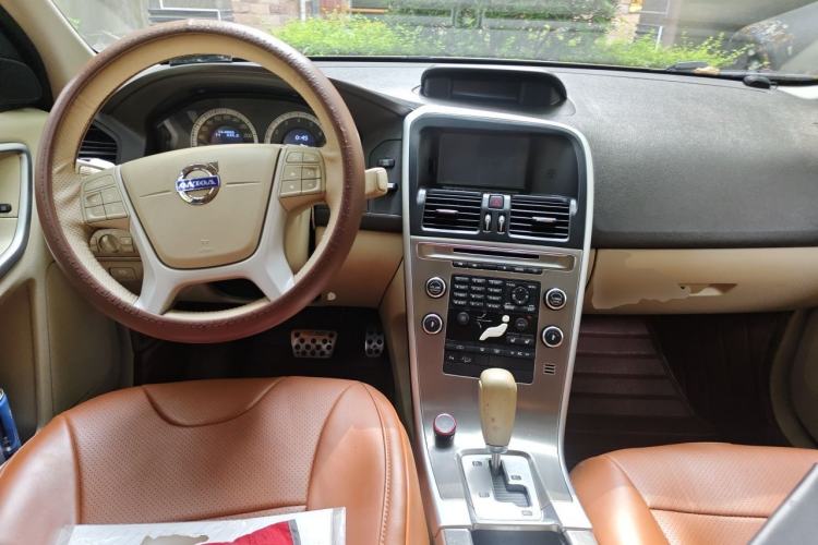 Used Volvo XC60 2009 T6 AWD Zhiya Edition Center Console