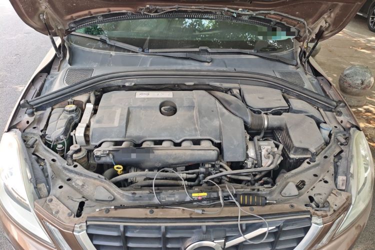Used Volvo XC60 2009 T6 AWD Zhiya Edition Engine Bay