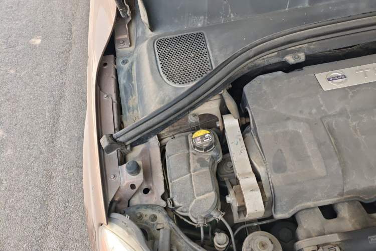 Used Volvo XC60 2009 T6 AWD Zhiya Edition Engine Bay Right