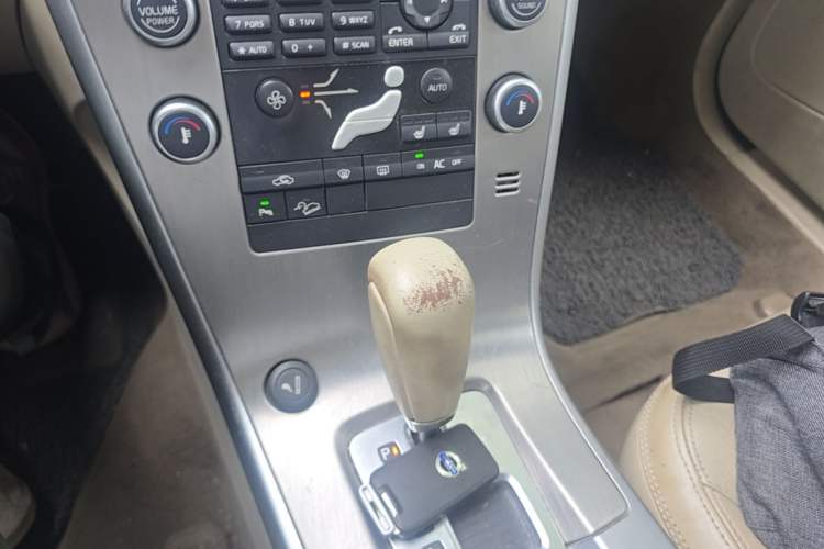 Used Volvo XC60 2009 T6 AWD Zhiya Edition Gear Lever
