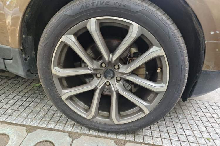 Used Volvo XC60 2009 T6 AWD Zhiya Edition Right Front Wheel Hub