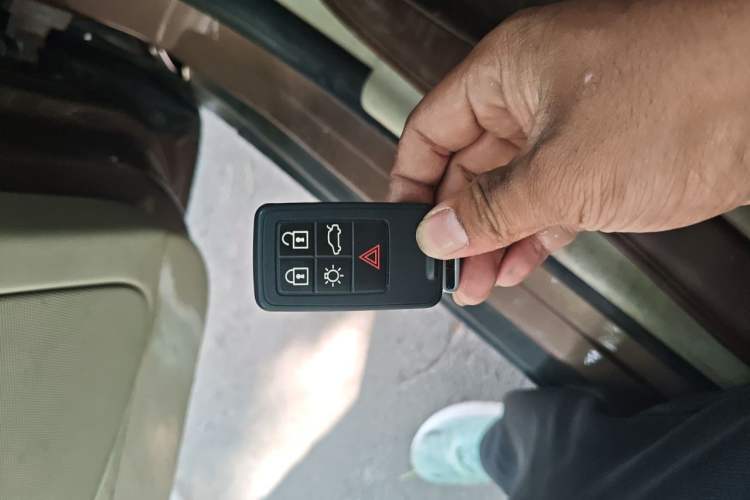 Used Volvo XC60 2009 T6 AWD Zhiya Edition Vehicle Key