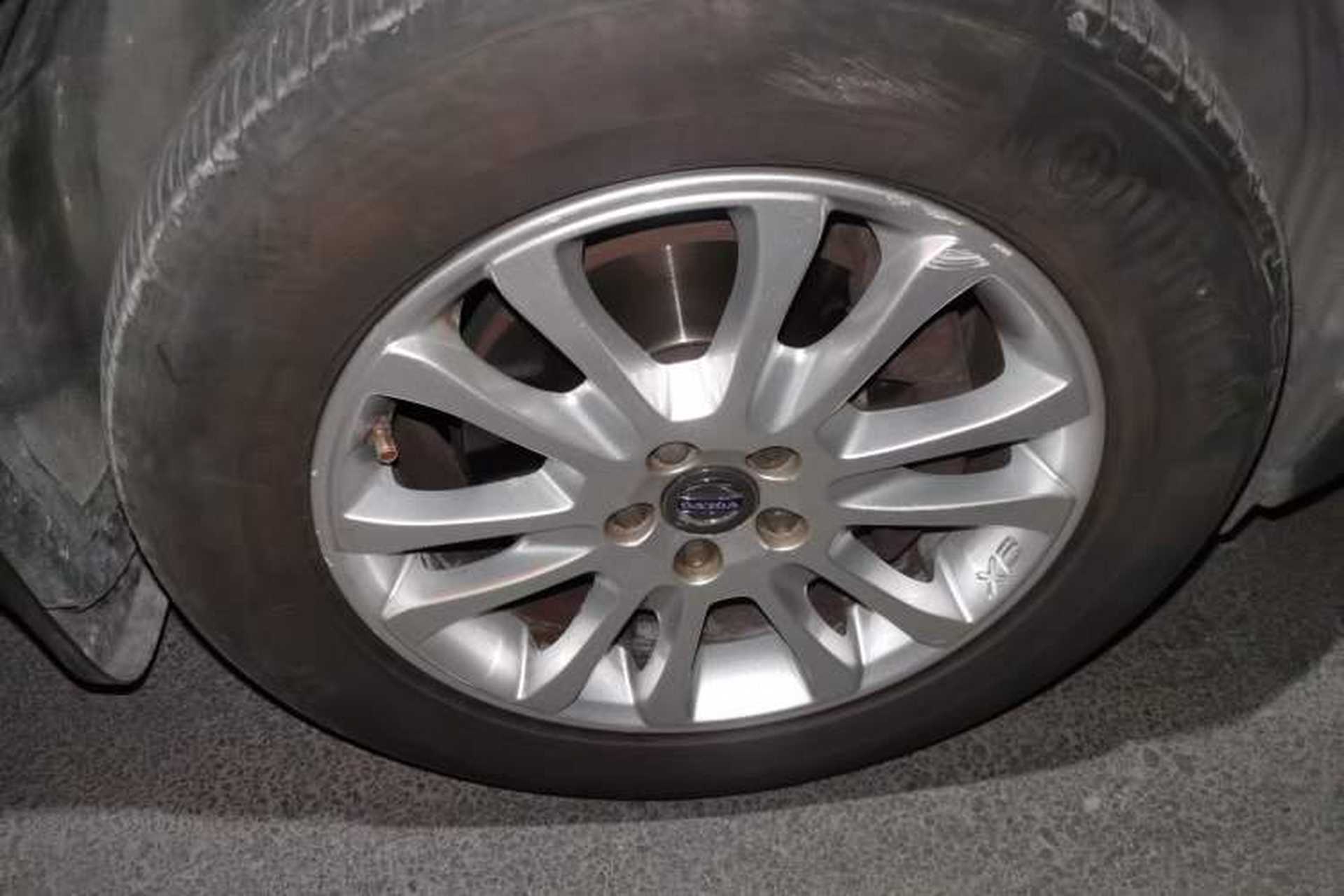 Used Volvo XC60 2009 T6 AWD Zhiya Edition Right Front Wheel Hub