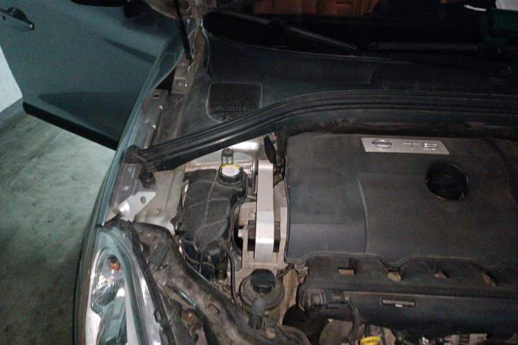 Used Volvo XC60 2009 T6 AWD Prestige Edition Engine Bay Right