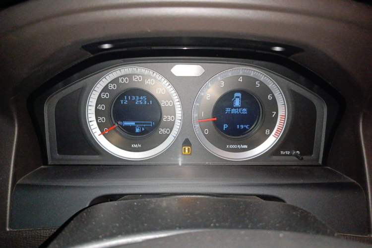 Used Volvo XC60 2009 T6 AWD Prestige Edition Instrument Cluster