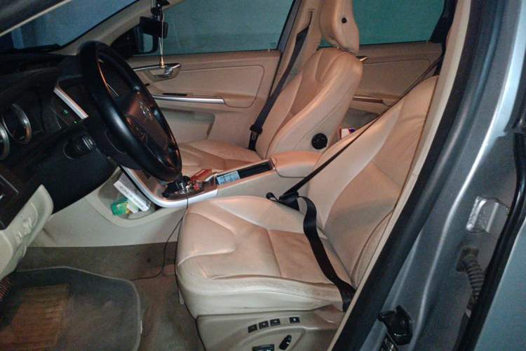 Used Volvo XC60 2009 T6 AWD Prestige Edition Left Front Seat