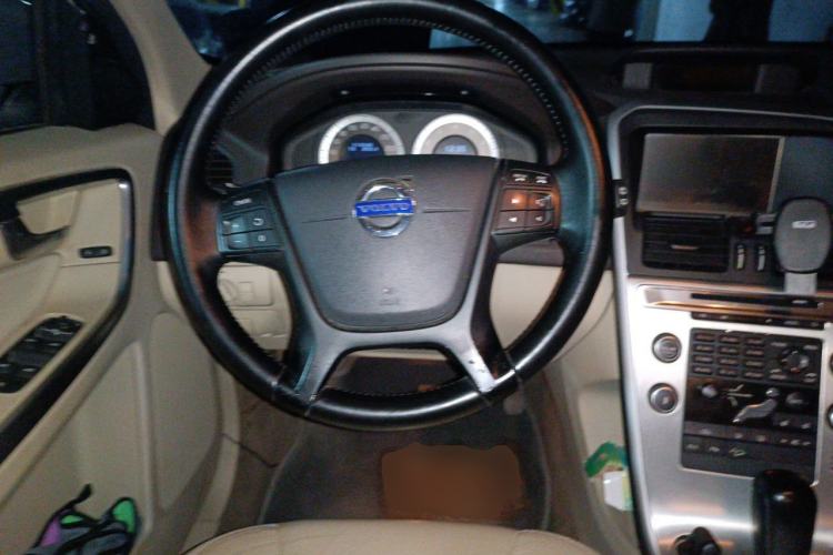 Used Volvo XC60 2009 T6 AWD Prestige Edition Steering Wheel