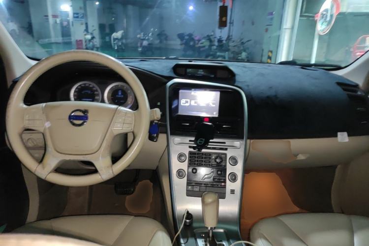 Used Volvo XC60 2010 T6 AWD Zhiya Edition Center Console