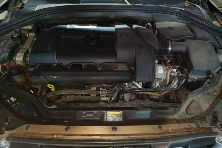 Used Volvo XC60 2010 T6 AWD Zhiya Edition Engine Bay