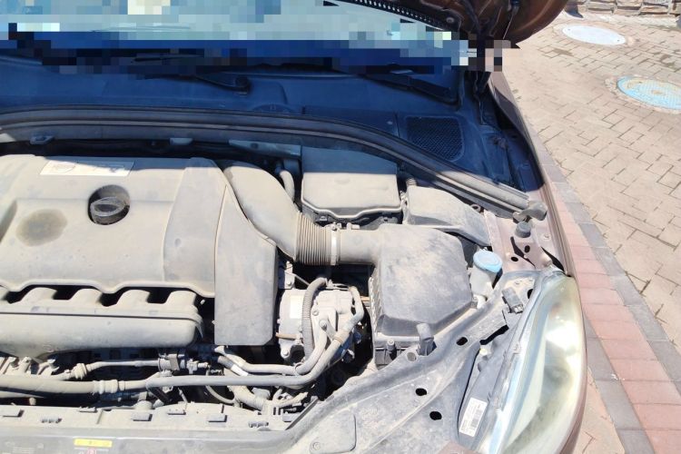 Used Volvo XC60 2010 T6 AWD Zhiya Edition Engine Bay Left