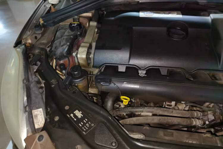 Used Volvo XC60 2010 T6 AWD Zhiya Edition Engine Bay Right