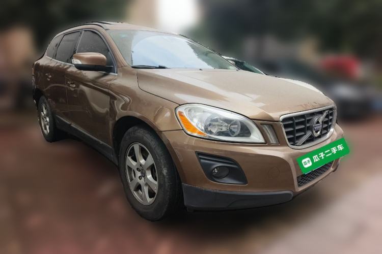 Used Volvo XC60 2010 T6 AWD Zhiya Edition Front Right 45 Deg