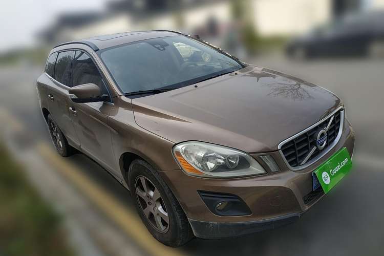 Used Volvo XC60 2010 T6 AWD Zhiya Edition Front Right 45 Deg