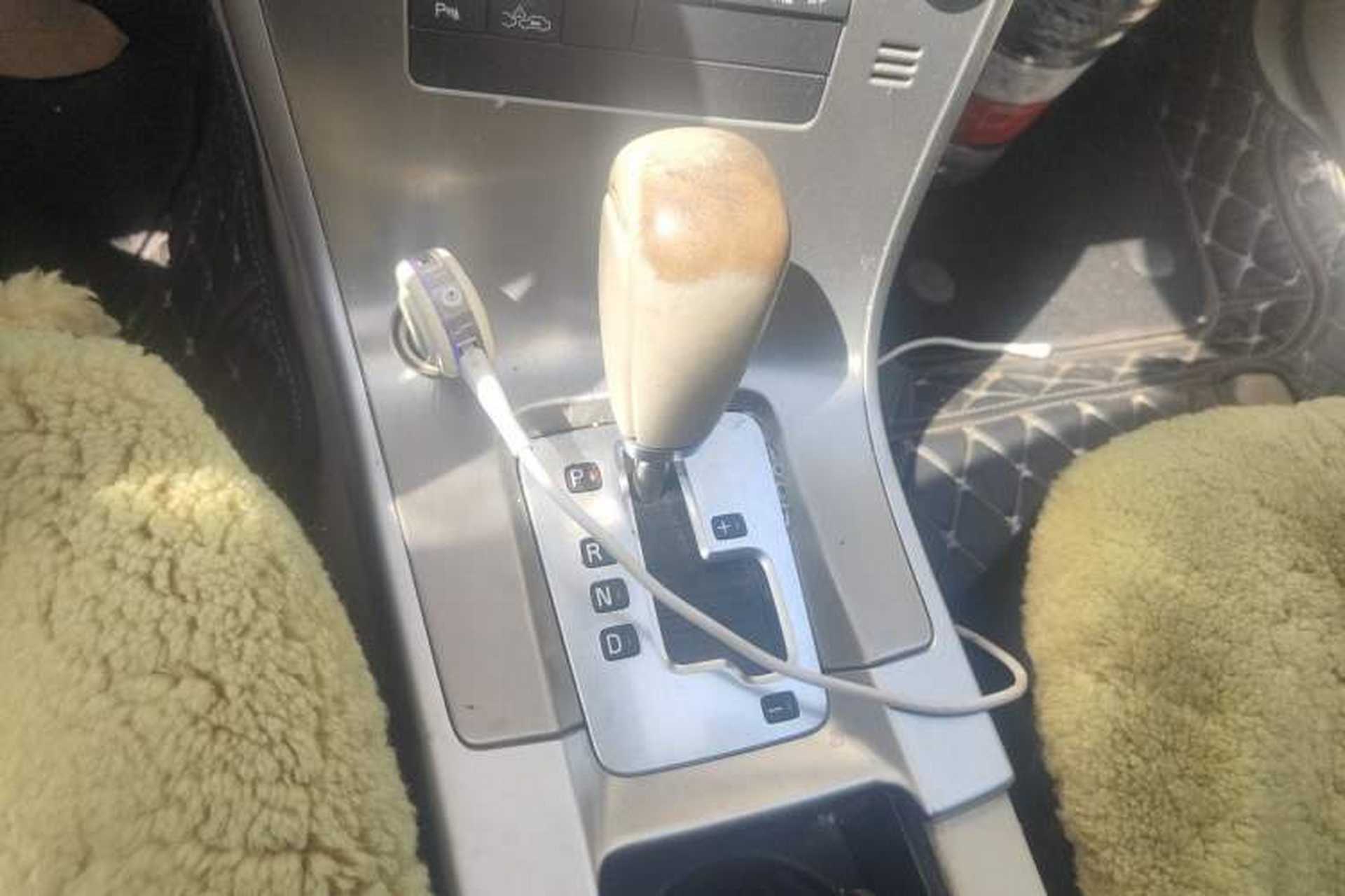 Used Volvo XC60 2010 T6 AWD Comfort Edition Gear Lever