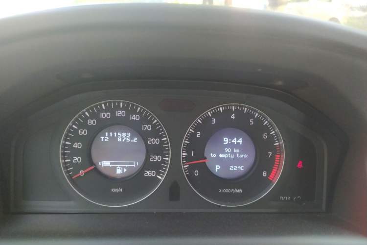Used Volvo XC60 2010 T6 AWD Comfort Edition Instrument Cluster