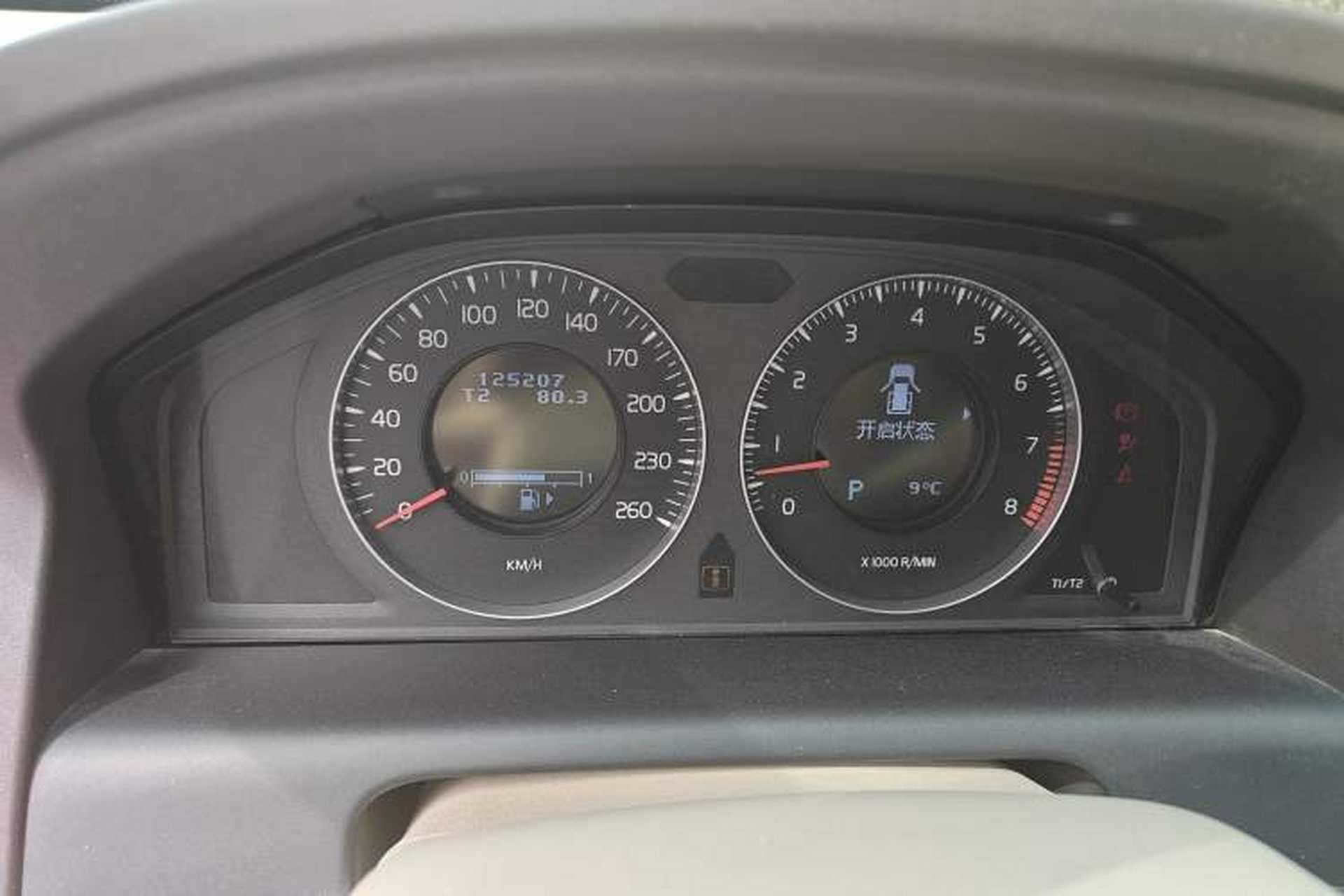 Used Volvo XC60 2010 T6 AWD Comfort Edition Instrument Cluster