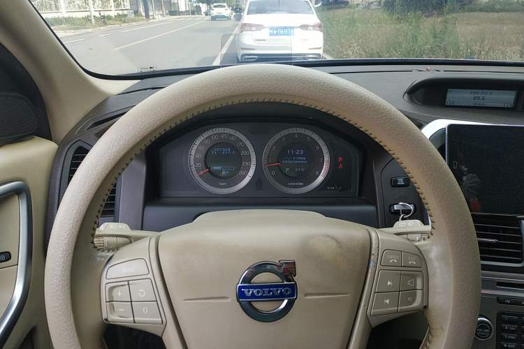 Used Volvo XC60 2010 T6 AWD Zhiya Edition Instrument Cluster