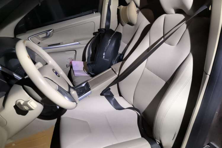 Used Volvo XC60 2010 T6 AWD Comfort Edition Left Front Seat