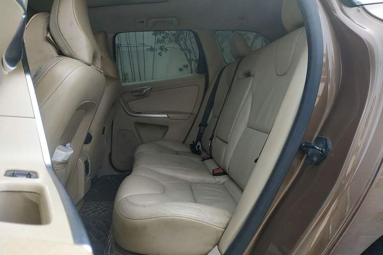 Used Volvo XC60 2010 T6 AWD Zhiya Edition Left Rear Seat