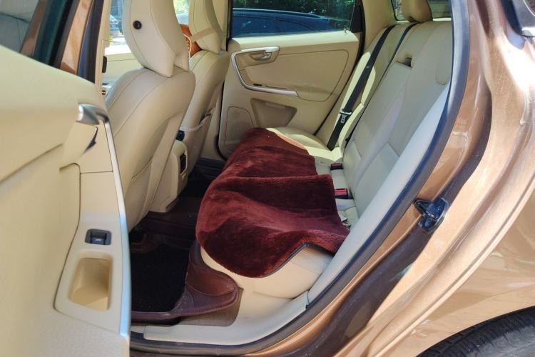 Used Volvo XC60 2010 T6 AWD Zhiya Edition Left Rear Seat