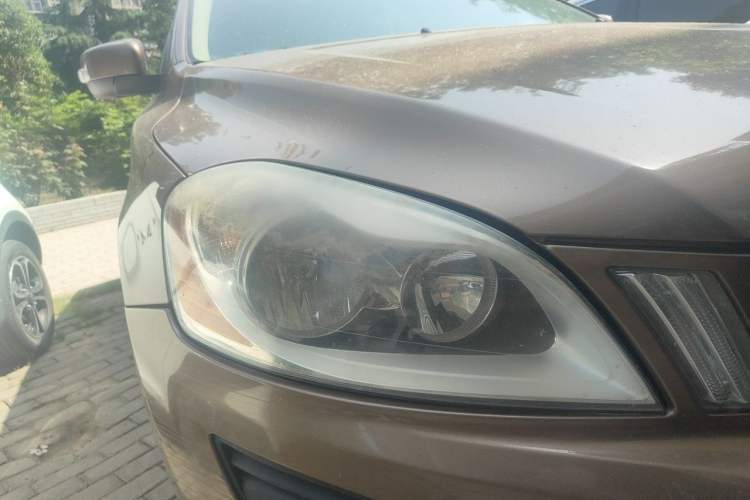 Used Volvo XC60 2010 T6 AWD Comfort Edition Right Front Headlight