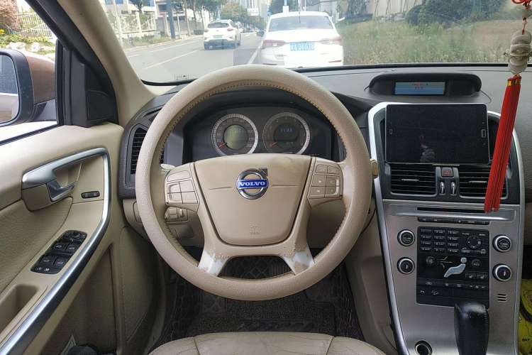 Used Volvo XC60 2010 T6 AWD Zhiya Edition Steering Wheel