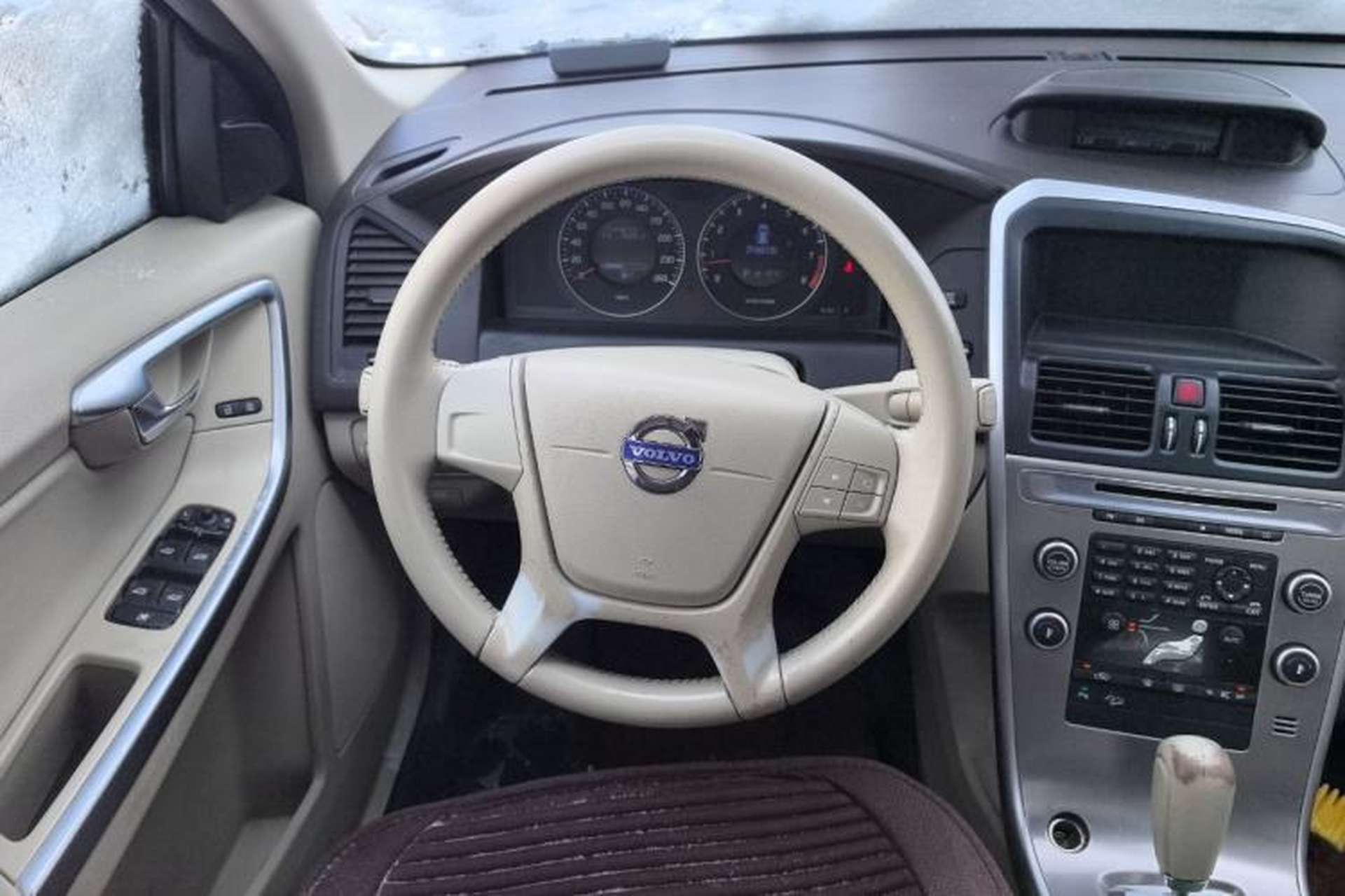 Used Volvo XC60 2010 T6 AWD Comfort Edition Steering Wheel