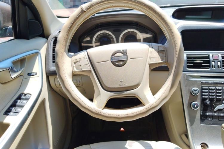 Used Volvo XC60 2010 T6 AWD Zhiya Edition Steering Wheel