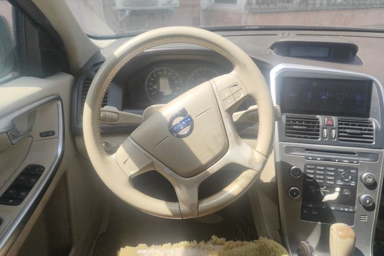 Used Volvo XC60 2010 T6 AWD Comfort Edition Steering Wheel