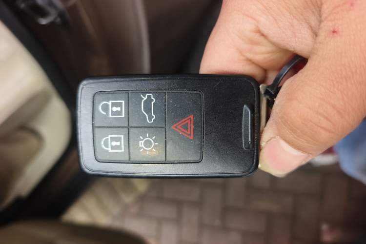 Used Volvo XC60 2010 T6 AWD Zhiya Edition Vehicle Key