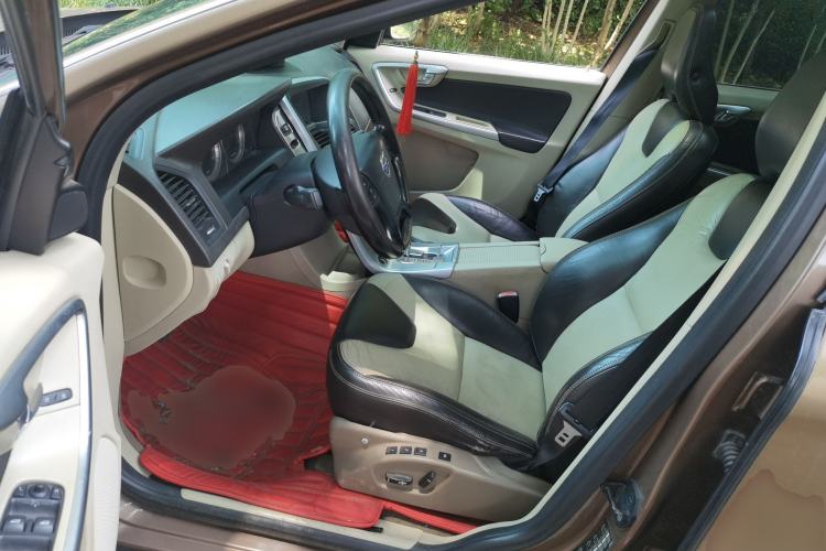Used Volvo XC60 2010 T6 AWD Prestige Edition Driver Seat