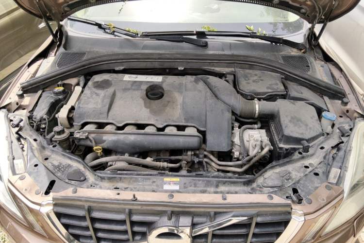 Used Volvo XC60 2010 T6 AWD Zhiya Edition Engine Bay