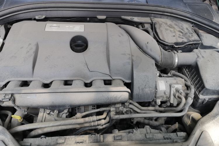 Used Volvo XC60 2010 T6 AWD Prestige Edition Engine Bay