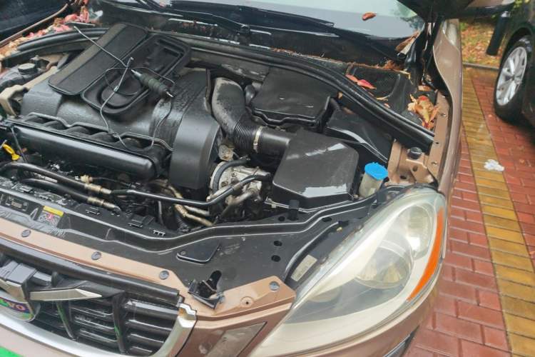 Used Volvo XC60 2010 T6 AWD Zhiya Edition Engine Bay Left