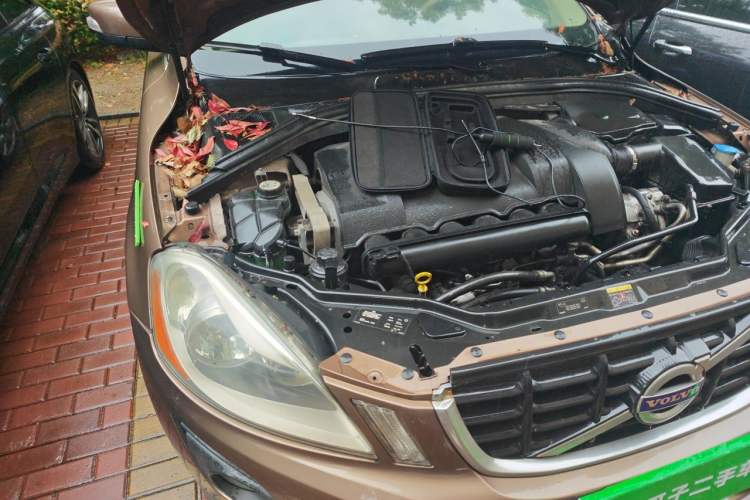 Used Volvo XC60 2010 T6 AWD Zhiya Edition Engine Bay Right