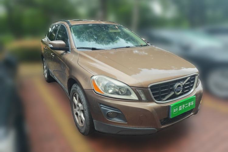 Used Volvo XC60 2010 T6 AWD Zhiya Edition Front Right 45 Deg