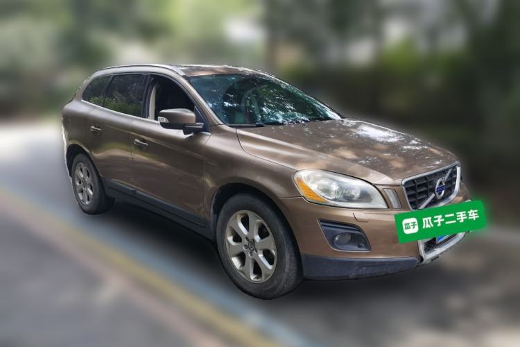 Used Volvo XC60 2010 T6 AWD Prestige Edition Front Right 45 Deg