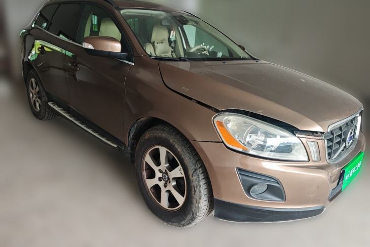 Used Volvo XC60 2010 T6 AWD Zhiya Edition Front Right 45 Deg