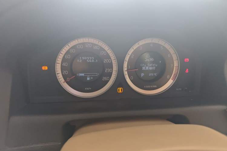 Used Volvo XC60 2010 T6 AWD Zhiya Edition Instrument Cluster