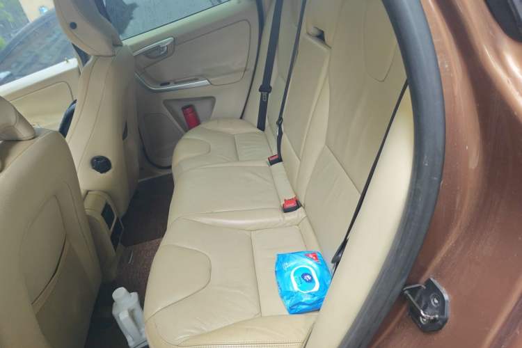 Used Volvo XC60 2010 T6 AWD Zhiya Edition Left Rear Seat