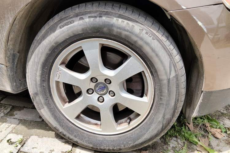 Used Volvo XC60 2010 T6 AWD Zhiya Edition Right Front Wheel Hub